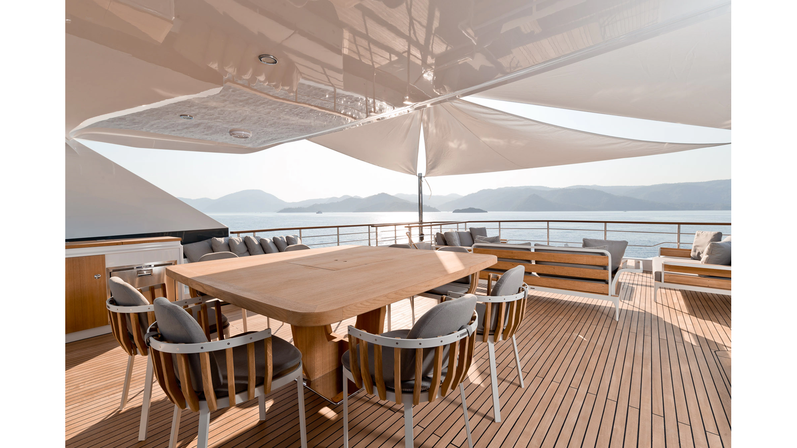 Numarine 32XP — photo 34