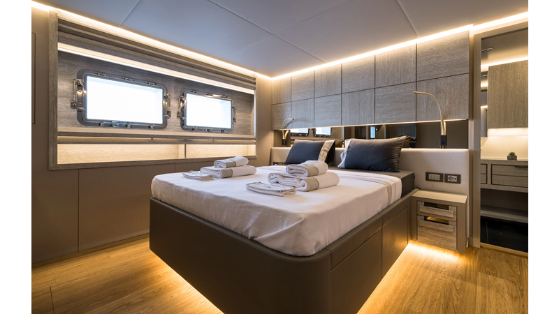 Photo of NUMARINE NUMARINE 32XP 105'