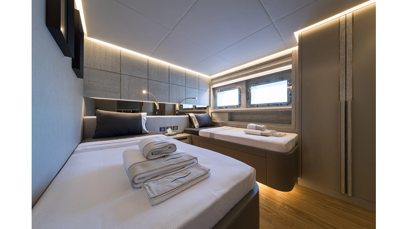 Photo of NUMARINE NUMARINE 32XP 105'