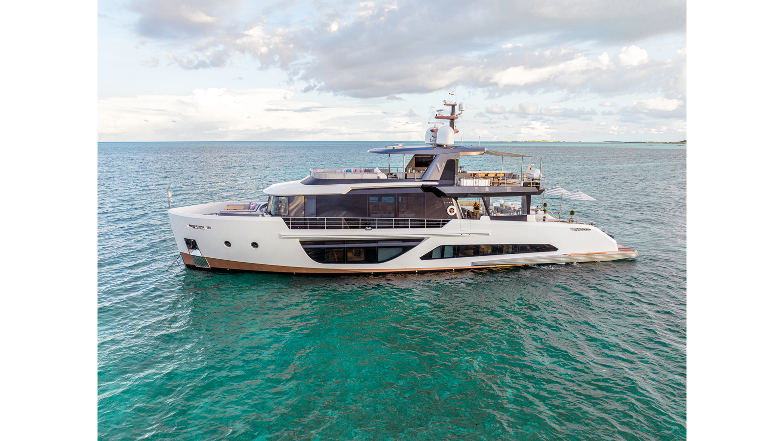 2022 ALPHA YACHTS Spritz 102 — photograph 2
