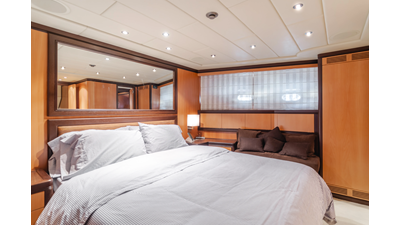 2004 MANGUSTA 105 Sport - photo 12