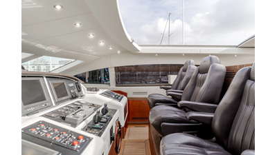 2004 MANGUSTA 105 Sport - photo 20