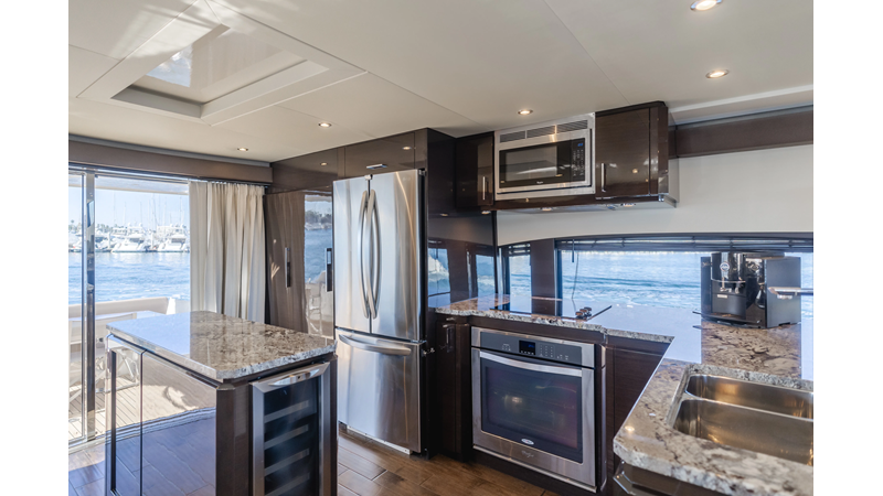 Photo of MARQUIS FINE SEAS-ONINGS 72'
