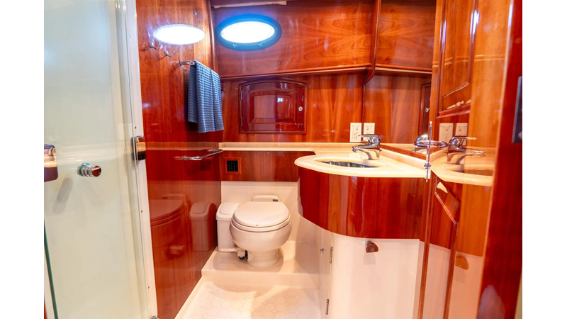 Photo of HINCKLEY Sapphire II 55'