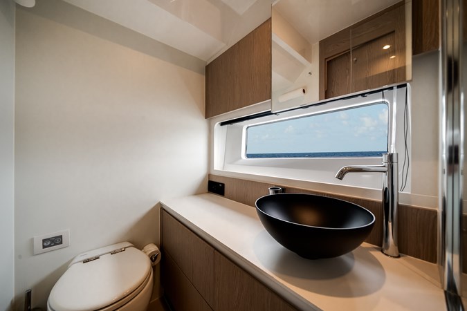 Photo of AZIMUT YACHTS Destiny 53'
