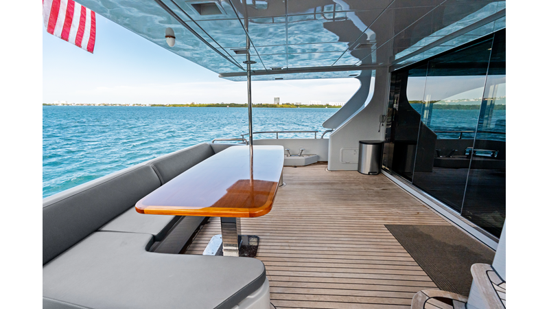 Photo of AZIMUT YACHTS Knot Woke 85'