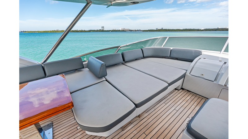 Photo of AZIMUT YACHTS Knot Woke 85'