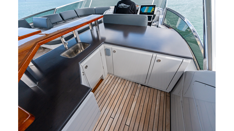 Photo of AZIMUT YACHTS Knot Woke 85'