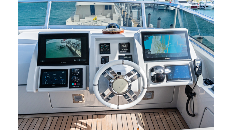 Photo of AZIMUT YACHTS Knot Woke 85'