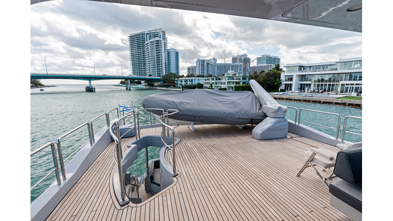 Photo of AZIMUT YACHTS Knot Woke 85'