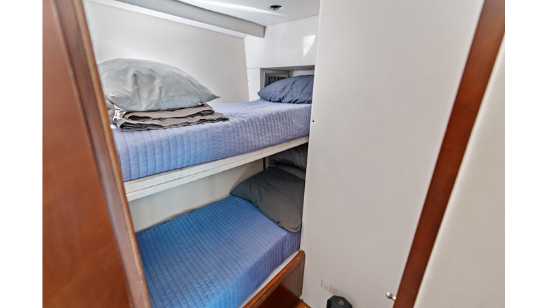 Photo of AZIMUT YACHTS Knot Woke 85'