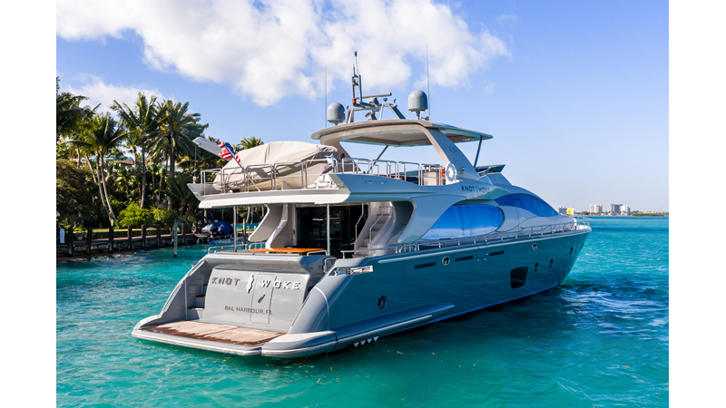 2009 AZIMUT YACHTS Flybridge 85
