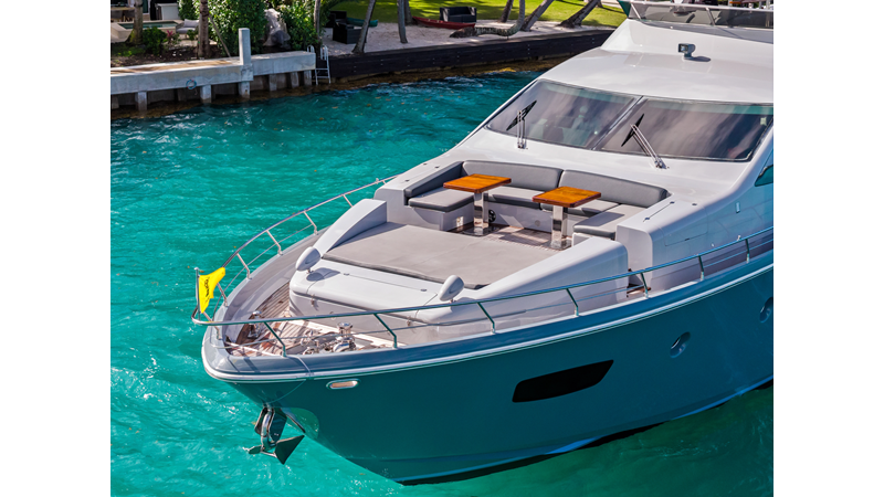 2009 AZIMUT YACHTS Flybridge 85