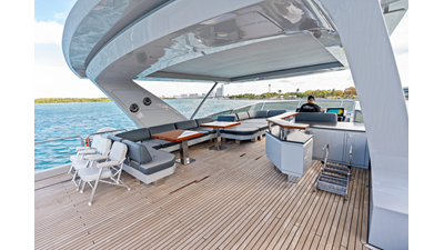 2009 AZIMUT YACHTS Flybridge 85 - photo 7