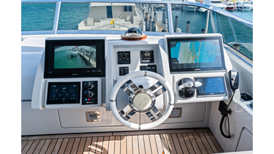 2009 AZIMUT YACHTS Flybridge 85 - photo 15