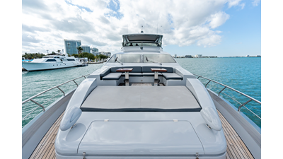 2009 AZIMUT YACHTS Flybridge 85 - photo 19