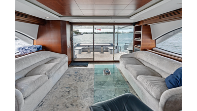 2009 AZIMUT YACHTS Flybridge 85 - photo 24