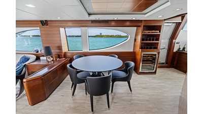2009 AZIMUT YACHTS Flybridge 85 - photo 25