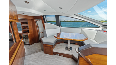 2009 AZIMUT YACHTS Flybridge 85 - photo 29