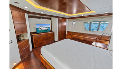 2009 AZIMUT YACHTS Flybridge 85 - photo 36
