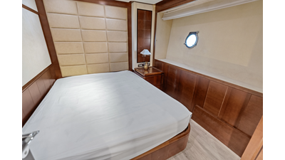 2009 AZIMUT YACHTS Flybridge 85 - photo 42