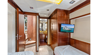 2009 AZIMUT YACHTS Flybridge 85 - photo 45