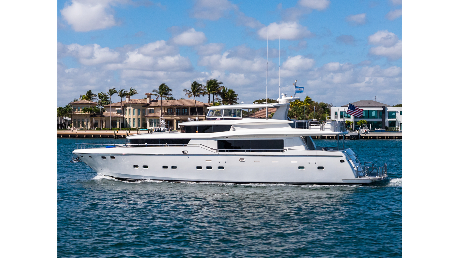Aleniel — 2005 Johnson 87' Motor Yacht — fotoğraf 4