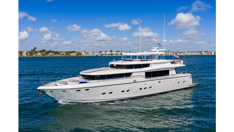 2005 JOHNSON 87' Motor Yacht