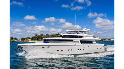 2005 JOHNSON 87' Motor Yacht - photo 1