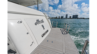 2005 JOHNSON 87' Motor Yacht - photo 9