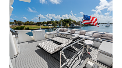 2005 JOHNSON 87' Motor Yacht - photo 19