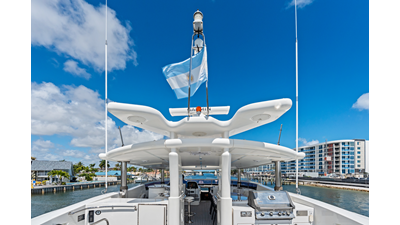 2005 JOHNSON 87' Motor Yacht - photo 20