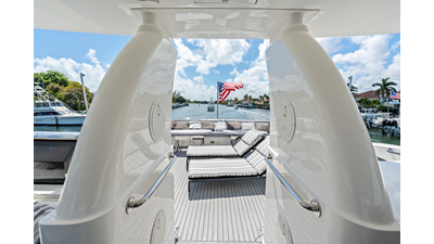 2005 JOHNSON 87' Motor Yacht - photo 23