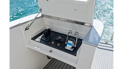 2005 JOHNSON 87' Motor Yacht - photo 33