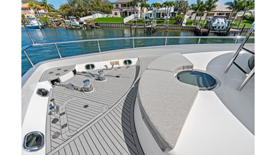 2005 JOHNSON 87' Motor Yacht - photo 36