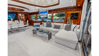 2005 JOHNSON 87' Motor Yacht - photo 40