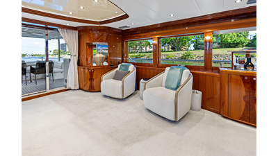 2005 JOHNSON 87' Motor Yacht - photo 41