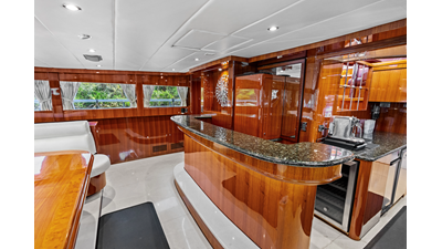 2005 JOHNSON 87' Motor Yacht - photo 54