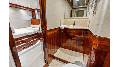 2005 JOHNSON 87' Motor Yacht - photo 77