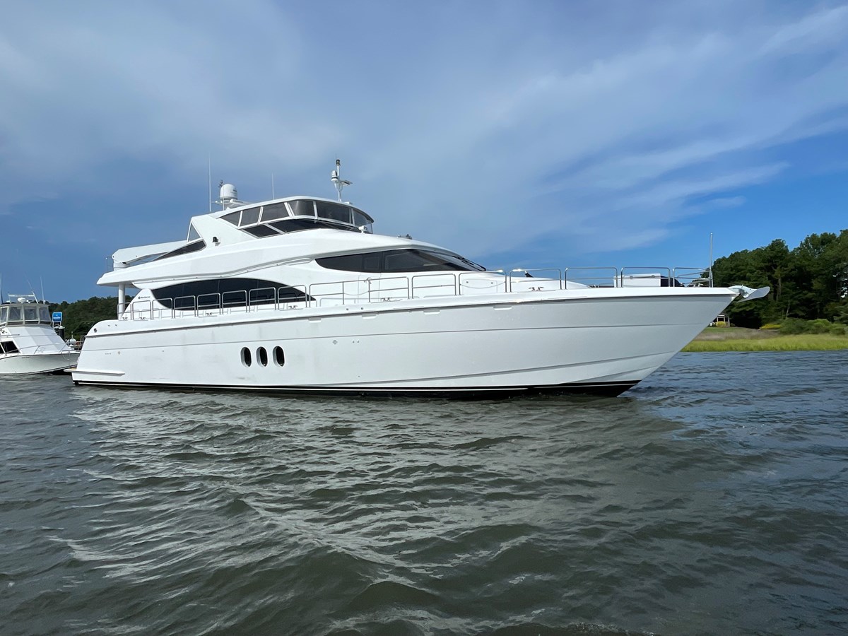 2004 Hatteras 80 Motor Yacht
