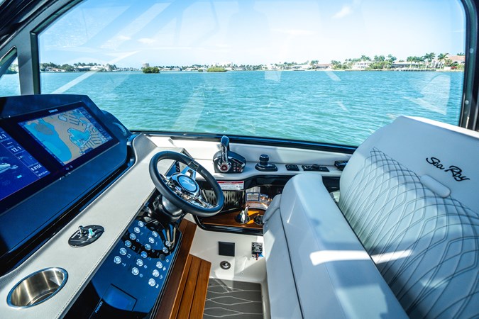 Photo of SEA RAY Tire King 39' 9