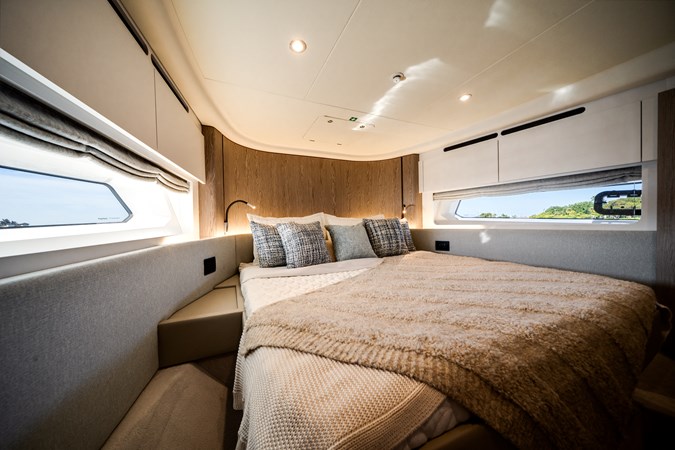 Photo of AZIMUT YACHTS Sarah Jane 53' 1
