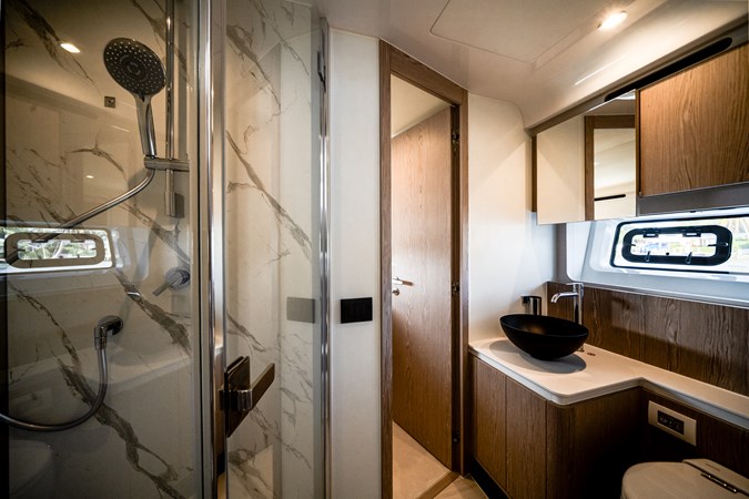 Photo of AZIMUT YACHTS Sarah Jane 53' 1