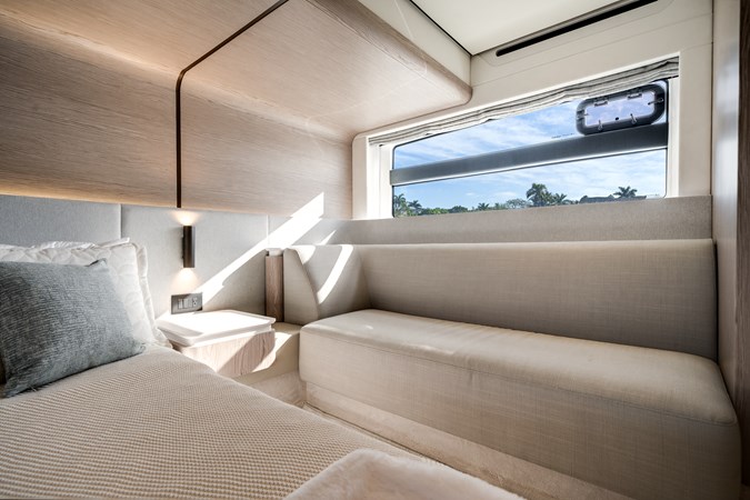 Photo of AZIMUT YACHTS Sarah Jane 53' 1