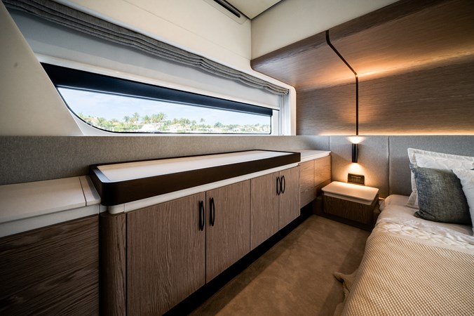 Photo of AZIMUT YACHTS Sarah Jane 53' 1