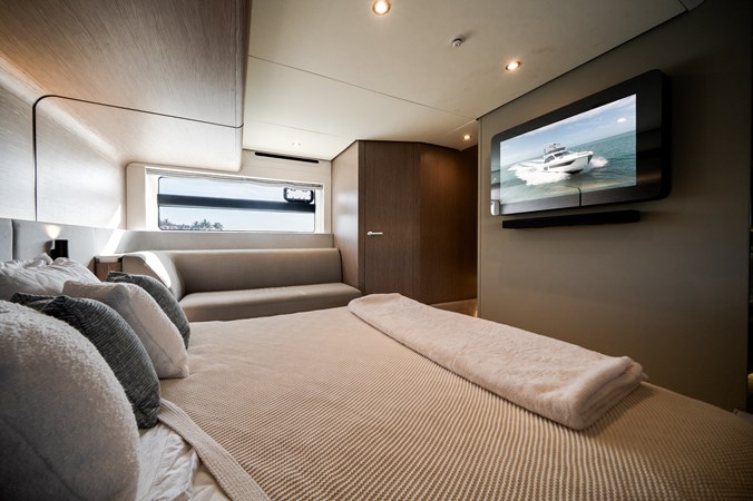 Photo of AZIMUT YACHTS Sarah Jane 53' 1