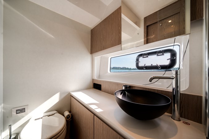 Photo of AZIMUT YACHTS Sarah Jane 53' 1