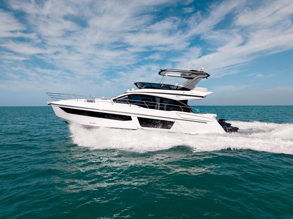 Photo of AZIMUT YACHTS Sarah Jane 53' 1