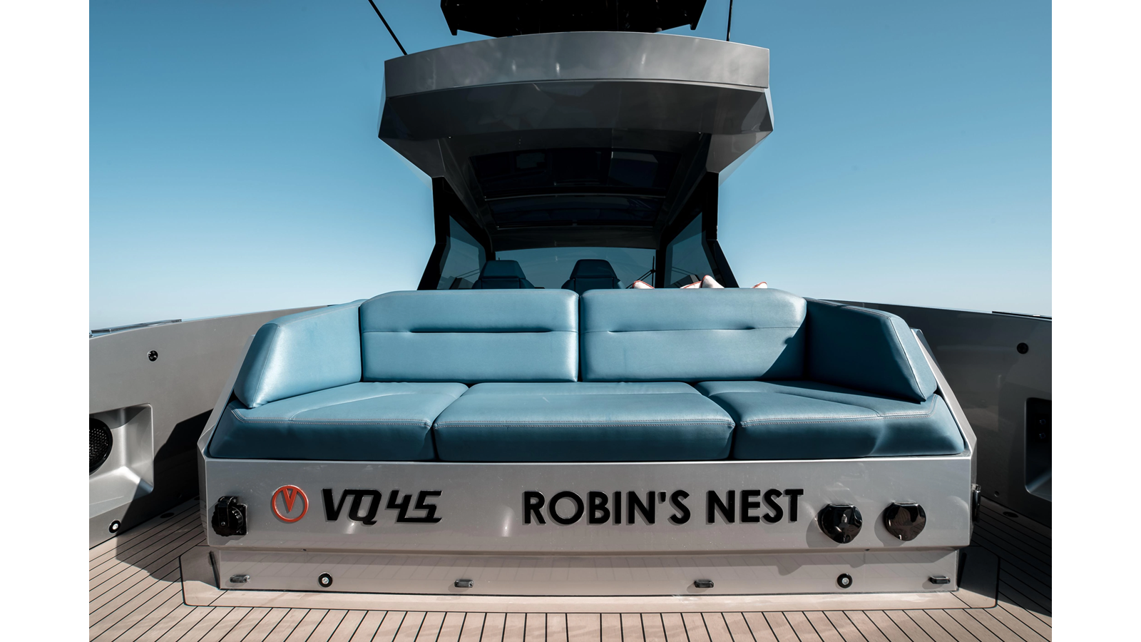 ROBIN'S NEST - image 12