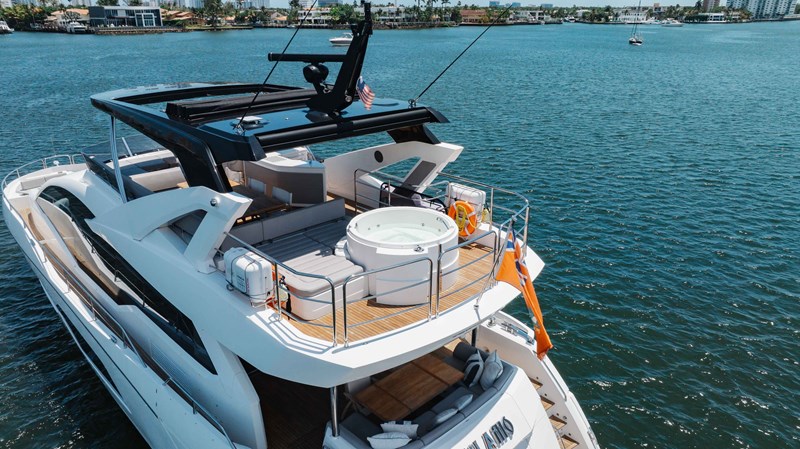 Photo of SUNSEEKER MILAMO 76'